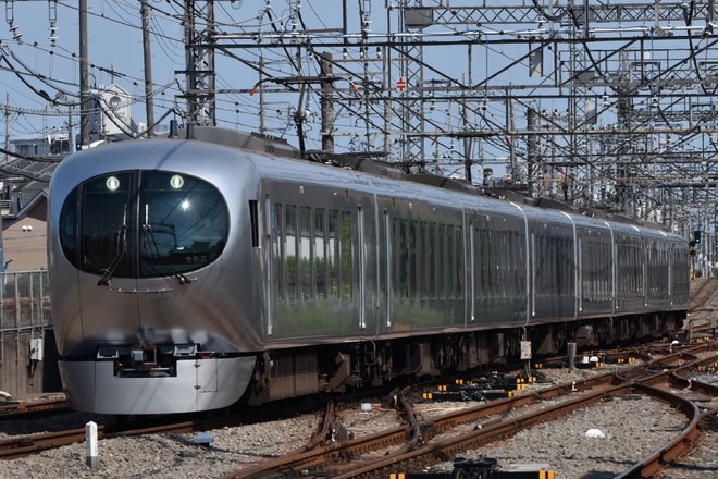 小手指車両基地001系001-E1Fを西所沢駅で撮影した写真