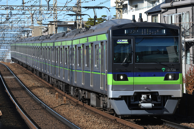 大島車両検修場10-300形10-720Fを八幡山～上北沢間で撮影した写真