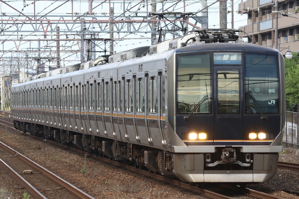 JR西321系D31編成の写真