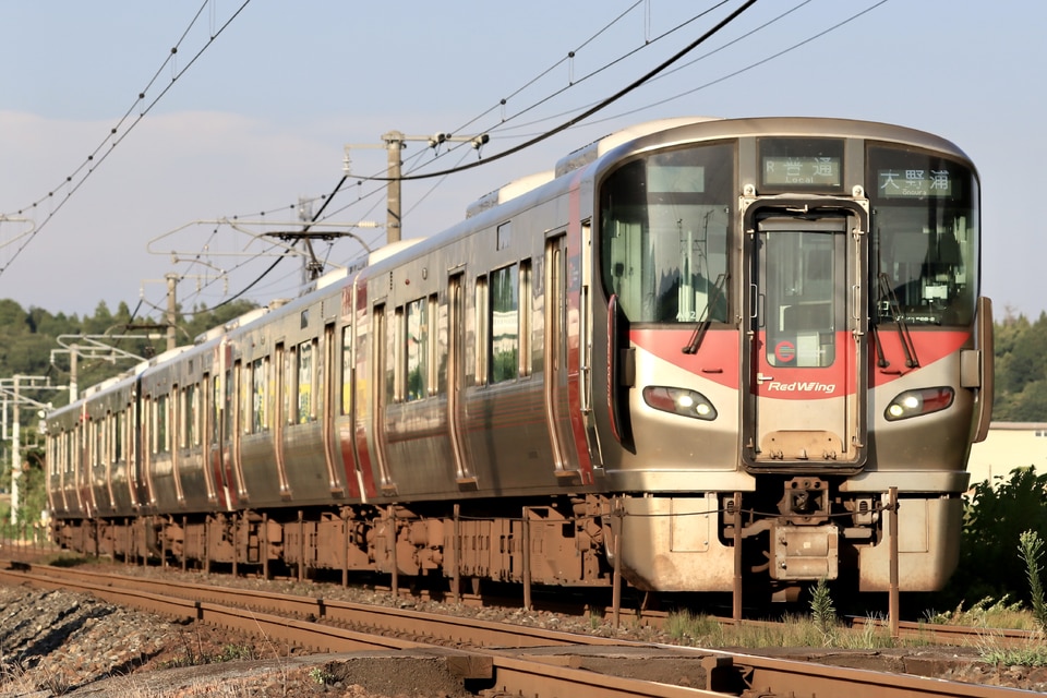 JR西227系A02編成<br class="br-sp" />(ヒロA02編成)の写真