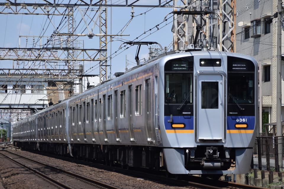 南海8300系8711F<br class="br-sp" />(8711編成)の写真