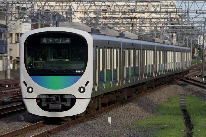 南入曽車両基地30000系38117Fを新所沢駅で撮影した写真