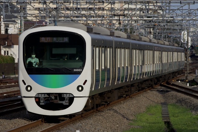 玉川上水車両管理所30000系30103Fを新所沢駅で撮影した写真