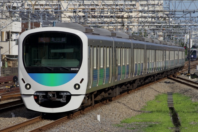 玉川上水車両管理所30000系30106Fを新所沢駅で撮影した写真