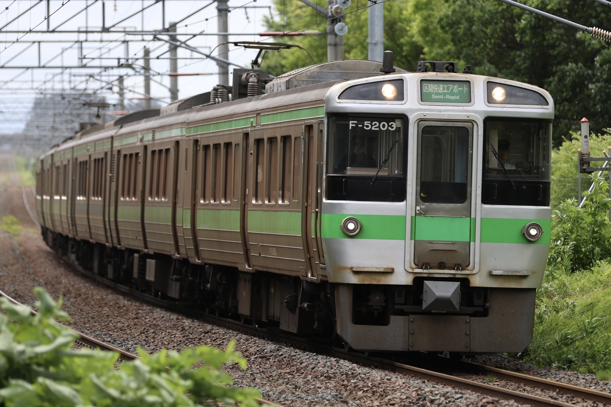 JR北海道 札幌運転所 721系 F-5103編成+F-5203編成