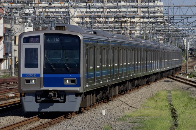 玉川上水車両管理所6000系6102Fを新所沢駅で撮影した写真