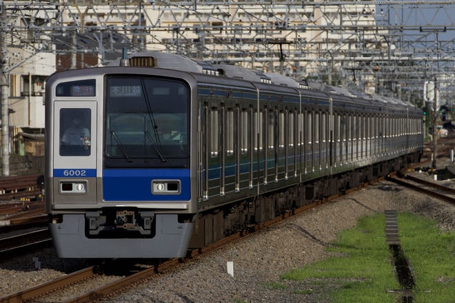 玉川上水車両管理所6000系6102Fを新所沢駅で撮影した写真