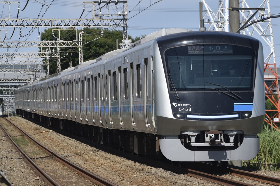 小田急5000形5058×10<br class="br-sp" />(5058F)(5058編成)の写真