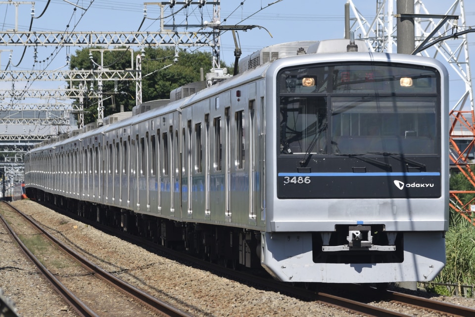 小田急3000形3086×10<br class="br-sp" />(3086F)(3086編成)の写真
