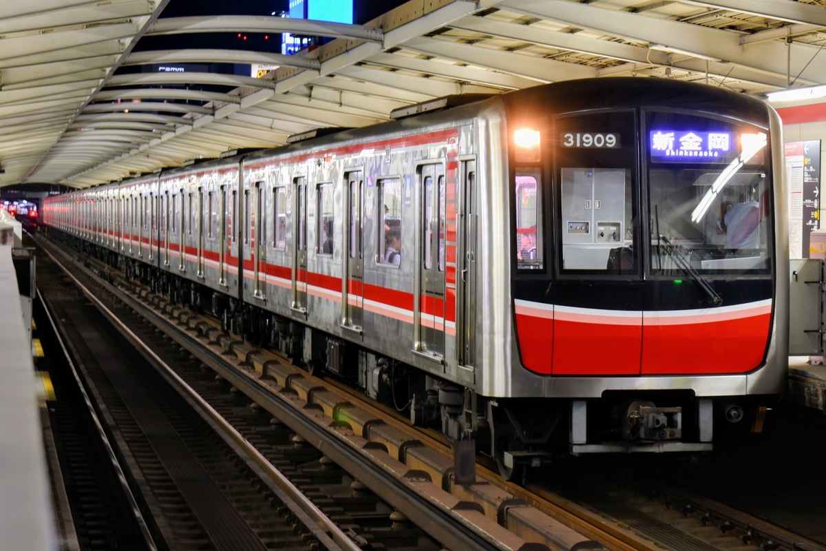 大阪市交通局 中百舌鳥検車場 30000系 31609F