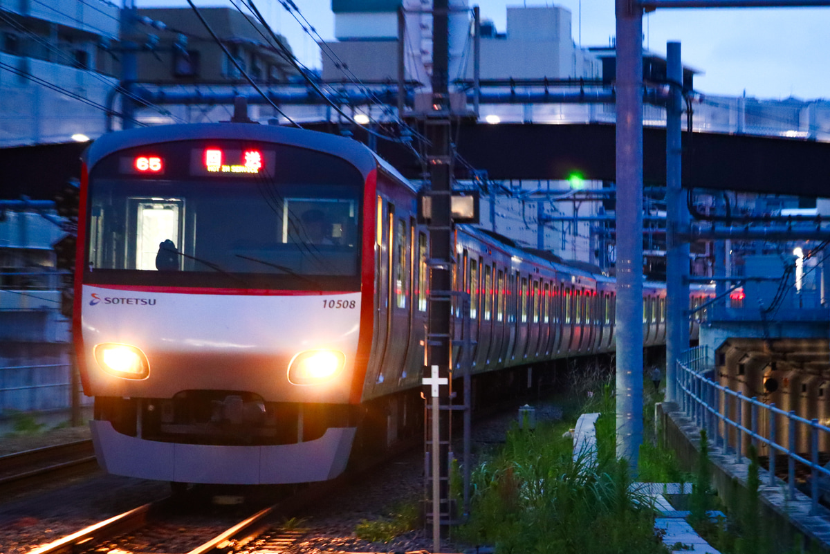 相模鉄道 かしわ台車両センター 10000系 10708F