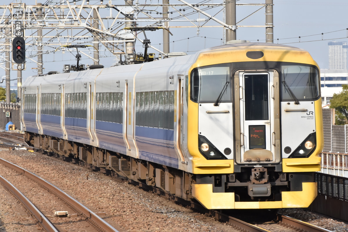 JR東日本 幕張車両センター E257系 マリNB-17編成