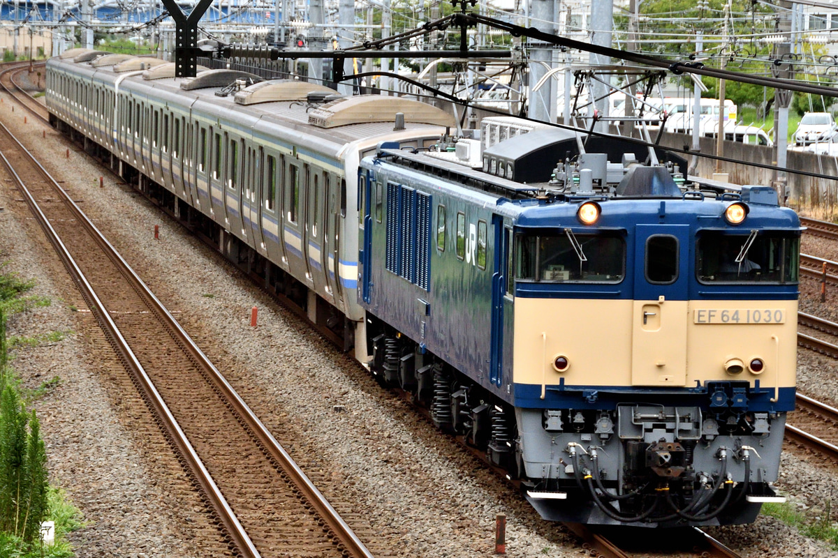 JR東日本 長岡車両センター EF64 1030