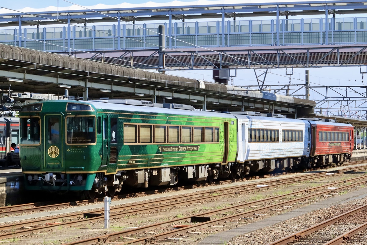 JR四国 高松運転所 キロ185系 1001