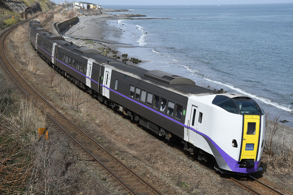 JR北キハ261系ST-1107編成の写真