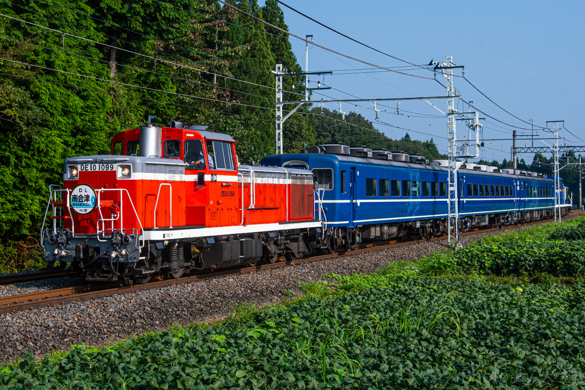 東武鉄道 下今市機関区 DE10 1099