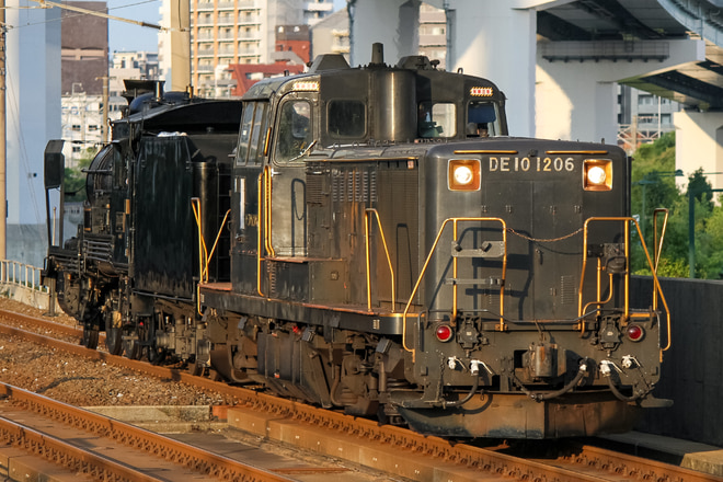 熊本鉄道事業部熊本車両センターDE101206をスペースワールド駅で撮影した写真
