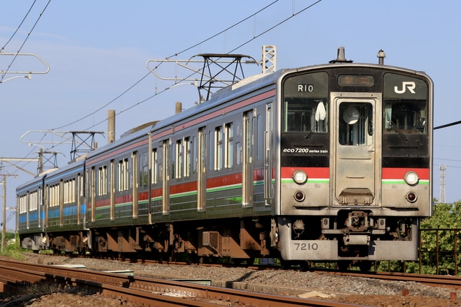 高松運転所7200系R10編成を多度津～讃岐塩屋間で撮影した写真