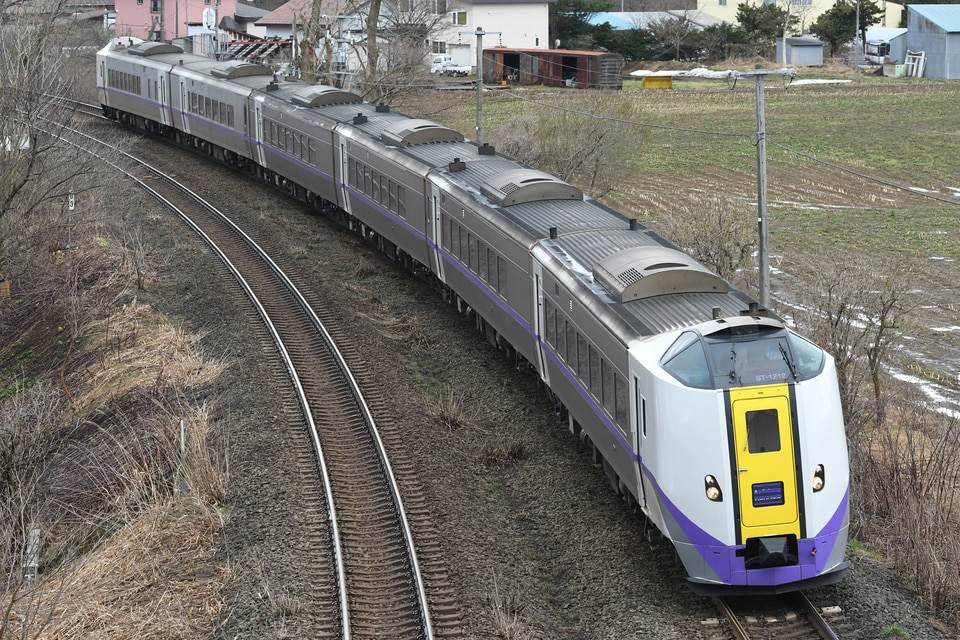JR北キハ261系ST-1212編成の写真