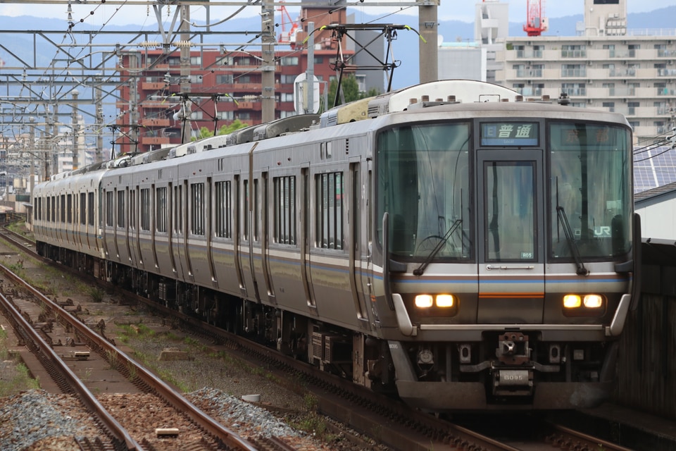 JR西223系R05編成の写真