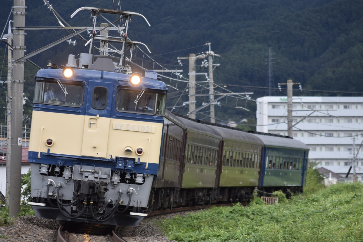 JR東日本 新潟車両センター EF64 1031