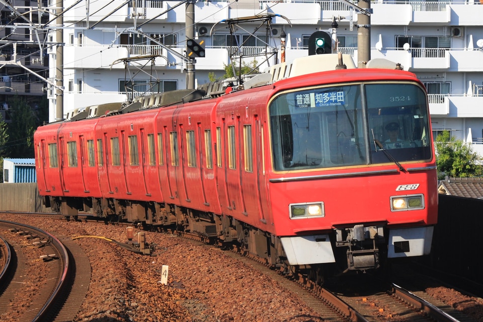 名鉄3500系3524F<br class="br-sp" />(3524編成)の写真