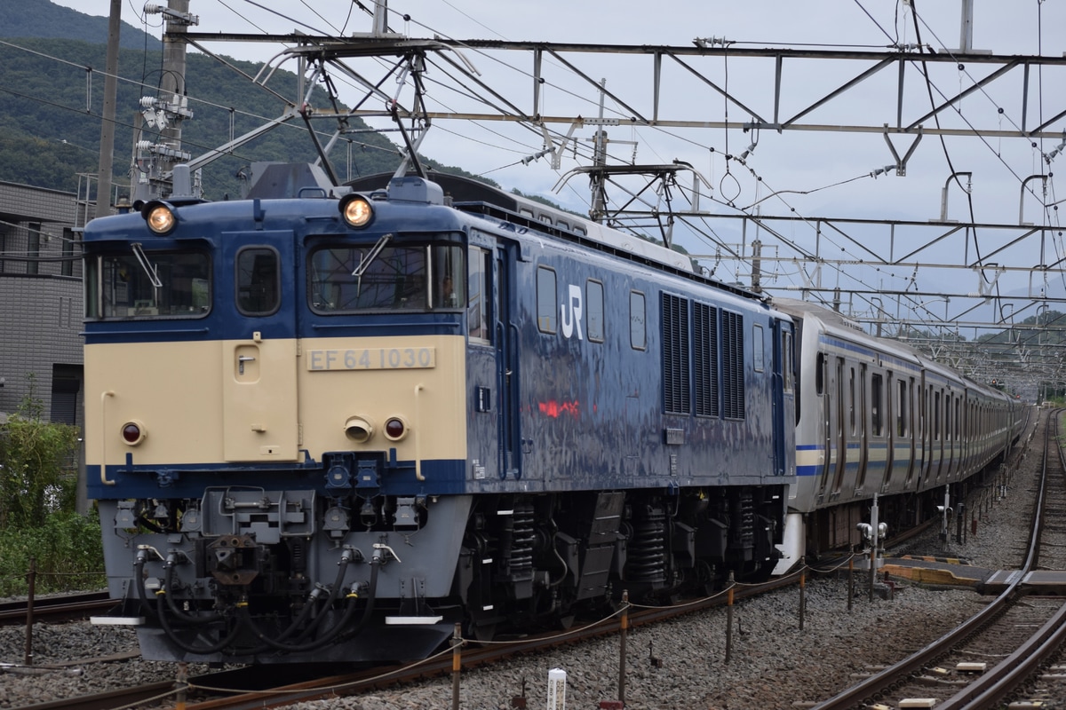 JR東日本 新潟車両センター EF64 1030