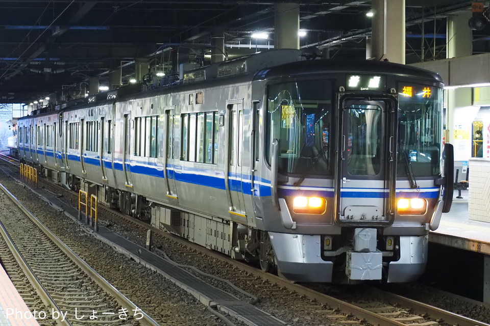 JR西521系G14編成<br class="br-sp" />(サワG14編成)の写真