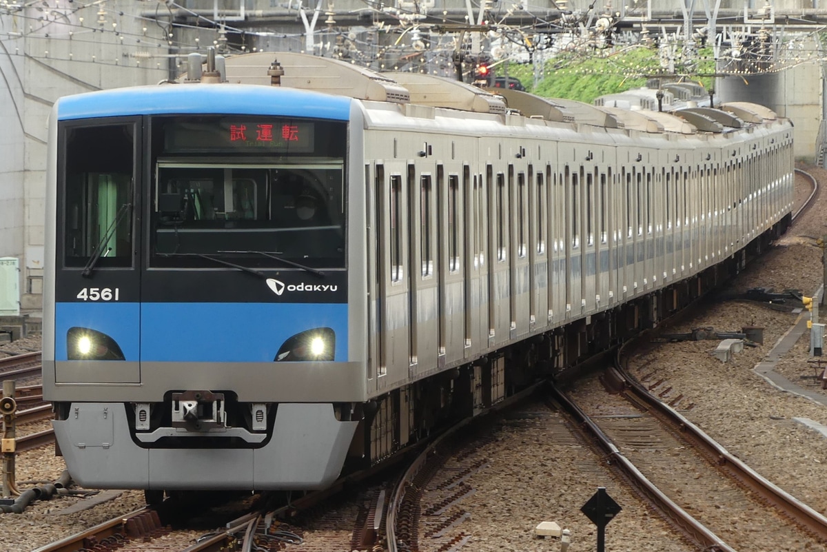 小田急電鉄 喜多見検車区 4000形 4061F