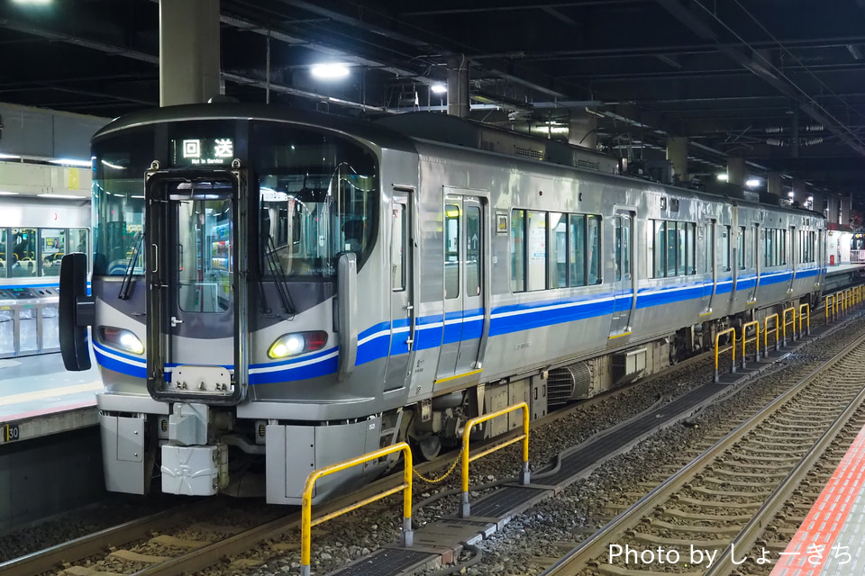 JR西521系J18編成<br class="br-sp" />(サワJ18編成)の写真