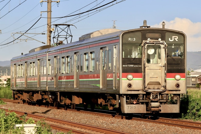 高松運転所7200系R13編成を讃岐塩屋～多度津間で撮影した写真