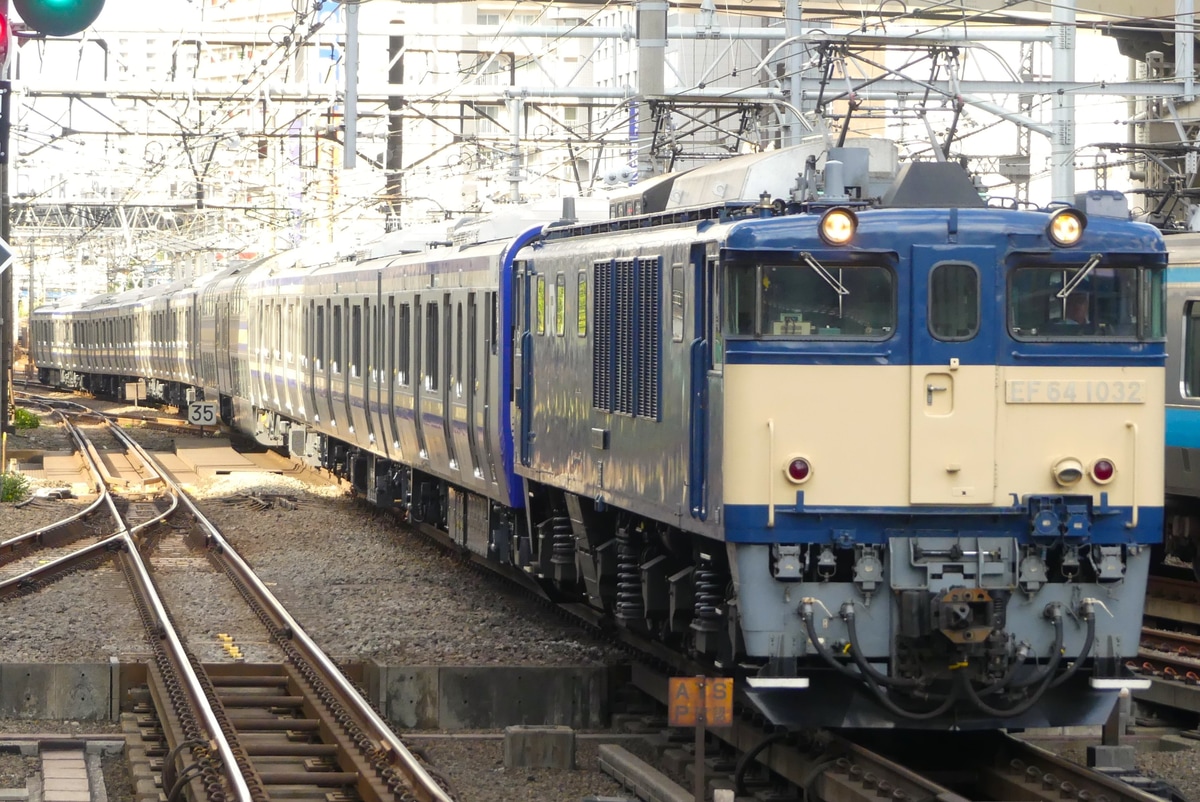 JR東日本 新潟車両センター EF64 1032