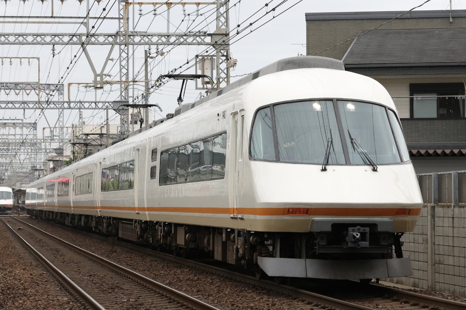 近鉄21000系UL08の写真