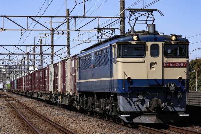 新鶴見機関区EF652097を新習志野駅で撮影した写真