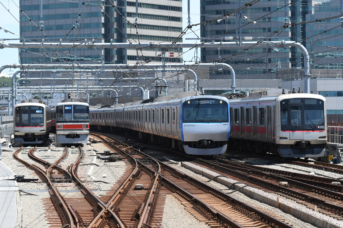 相模鉄道 かしわ台車両センター 10000系 10703F