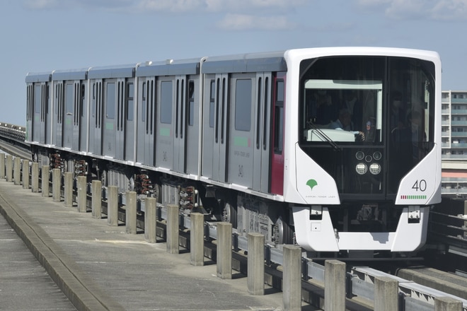 舎人車両検修場330形340Fを足立小台駅で撮影した写真