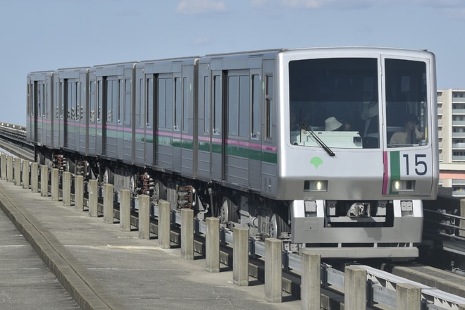 舎人車両検修場300形315Fを足立小台駅で撮影した写真