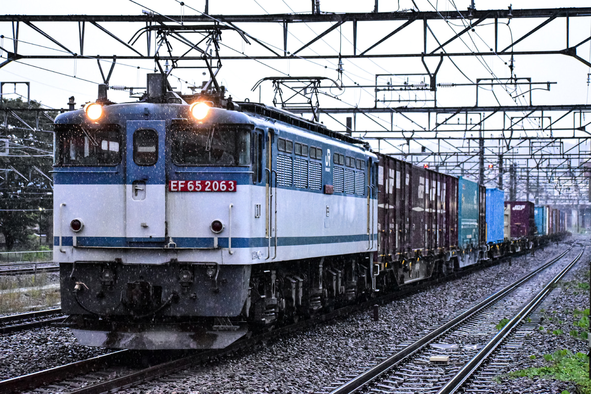 JR貨物  EF65 2063