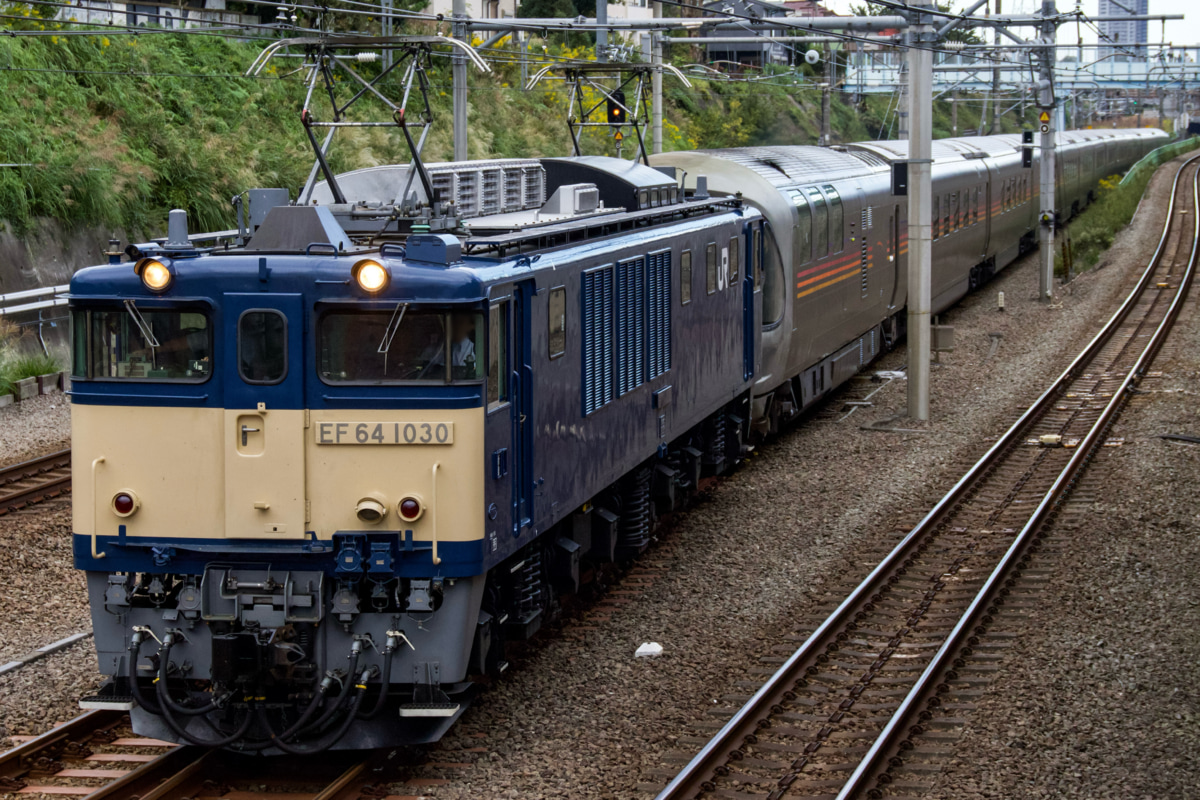 JR東日本  EF64 1030