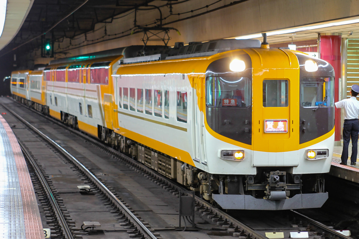 近畿日本鉄道  30000系 