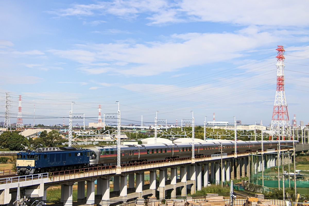 JR東日本 新潟車両センター EF64 1030