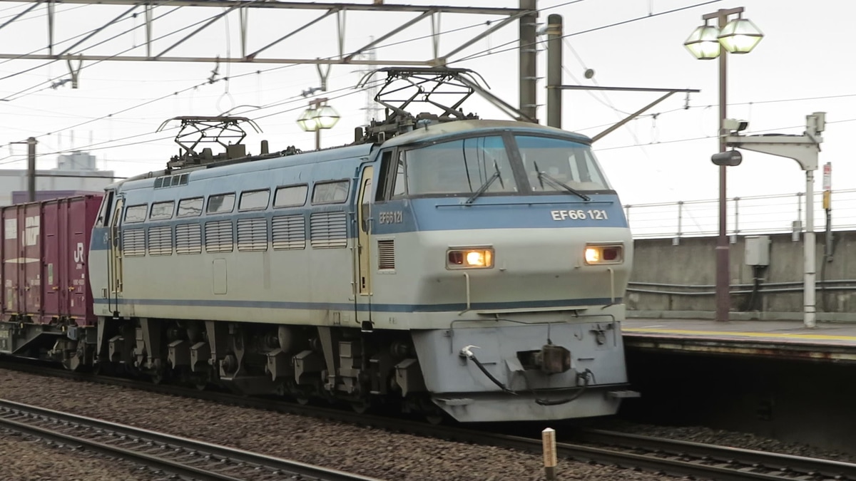 JR貨物 吹田機関区 EF66 121