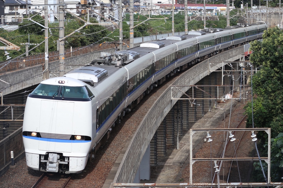 JR西683系B34編成の写真