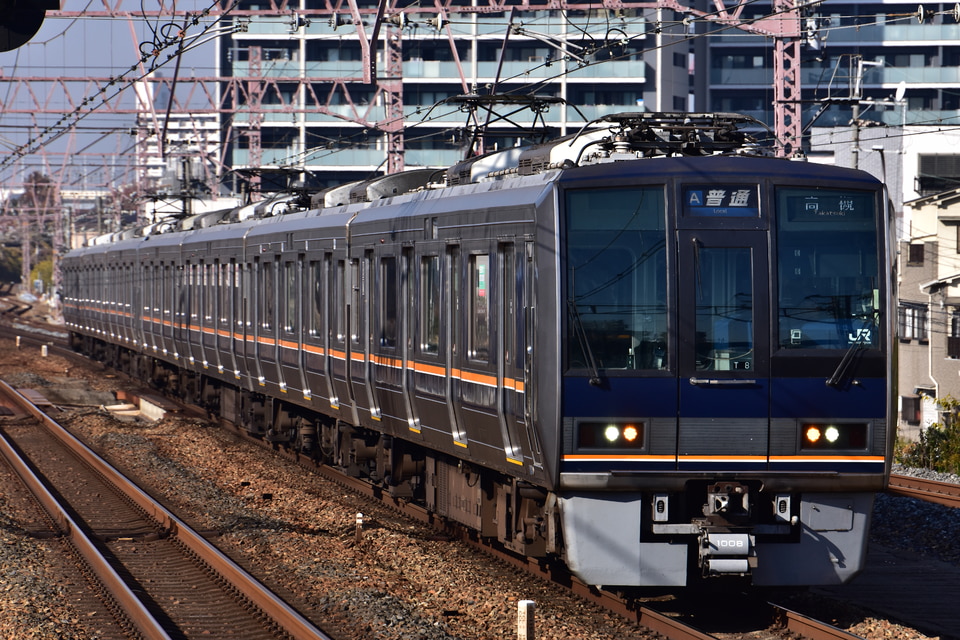 JR西207系T8編成の写真