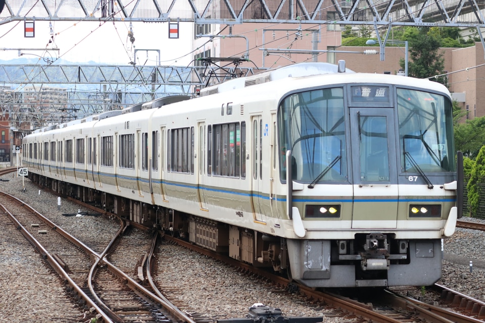 JR西221系NC619編成の写真