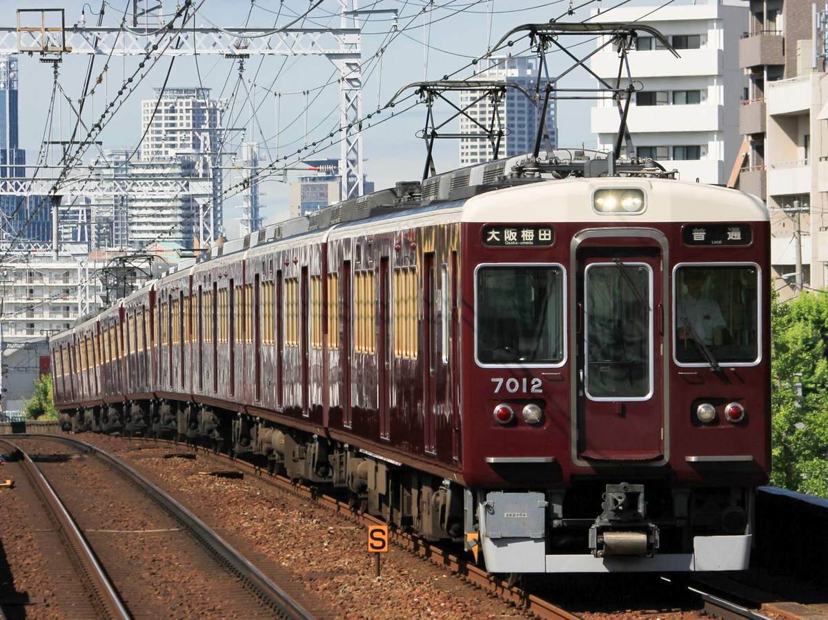 阪急電鉄  7000系 7012F