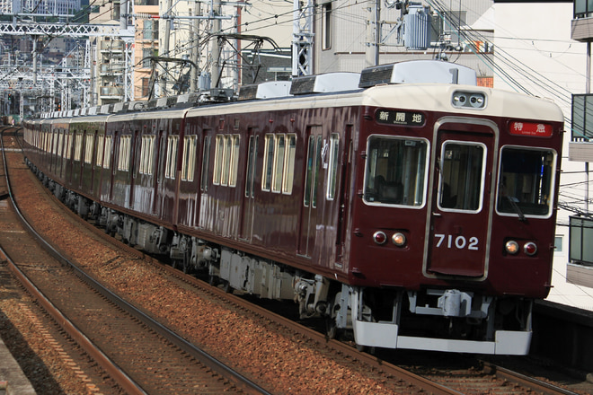 7000系7002Fを王子公園駅で撮影した写真