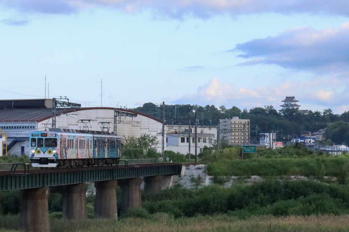 伊賀鉄道 上野市車庫 200系 204F