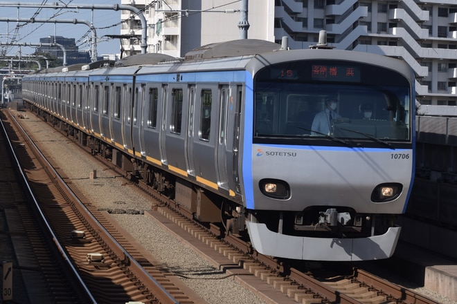 かしわ台車両センター10000系10706×8を天王町駅で撮影した写真