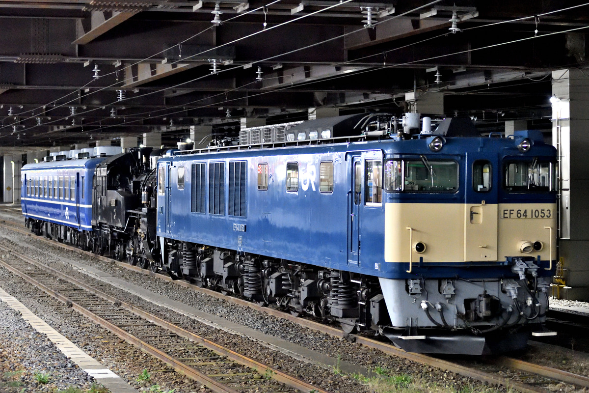 JR東日本 ぐんま車両センター EF64 1053